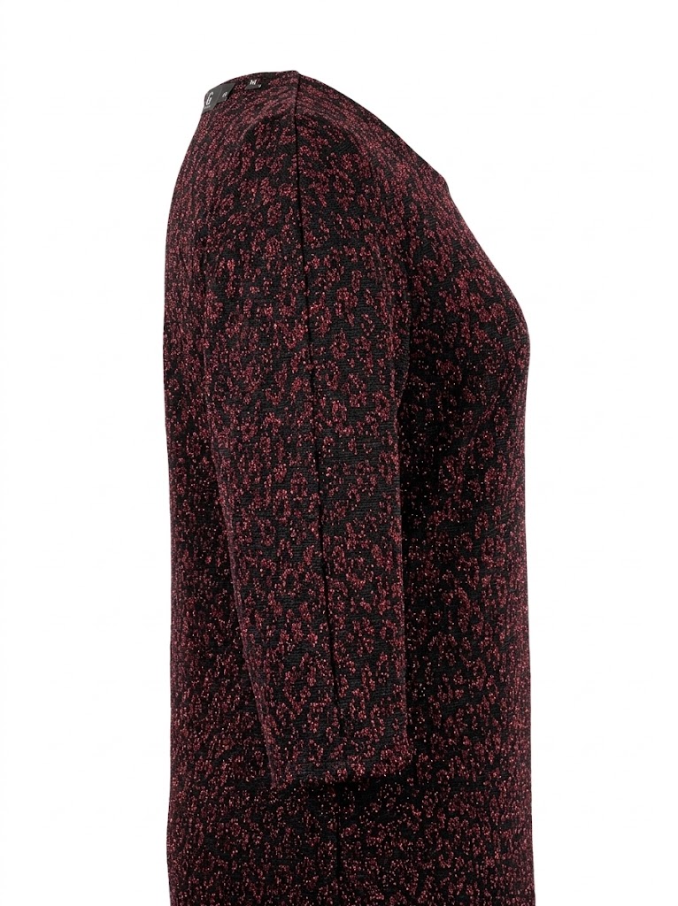 Rochie dama tricotata cu imprimeu leopard bordo, maneci trei sferturi si decolteu rotund