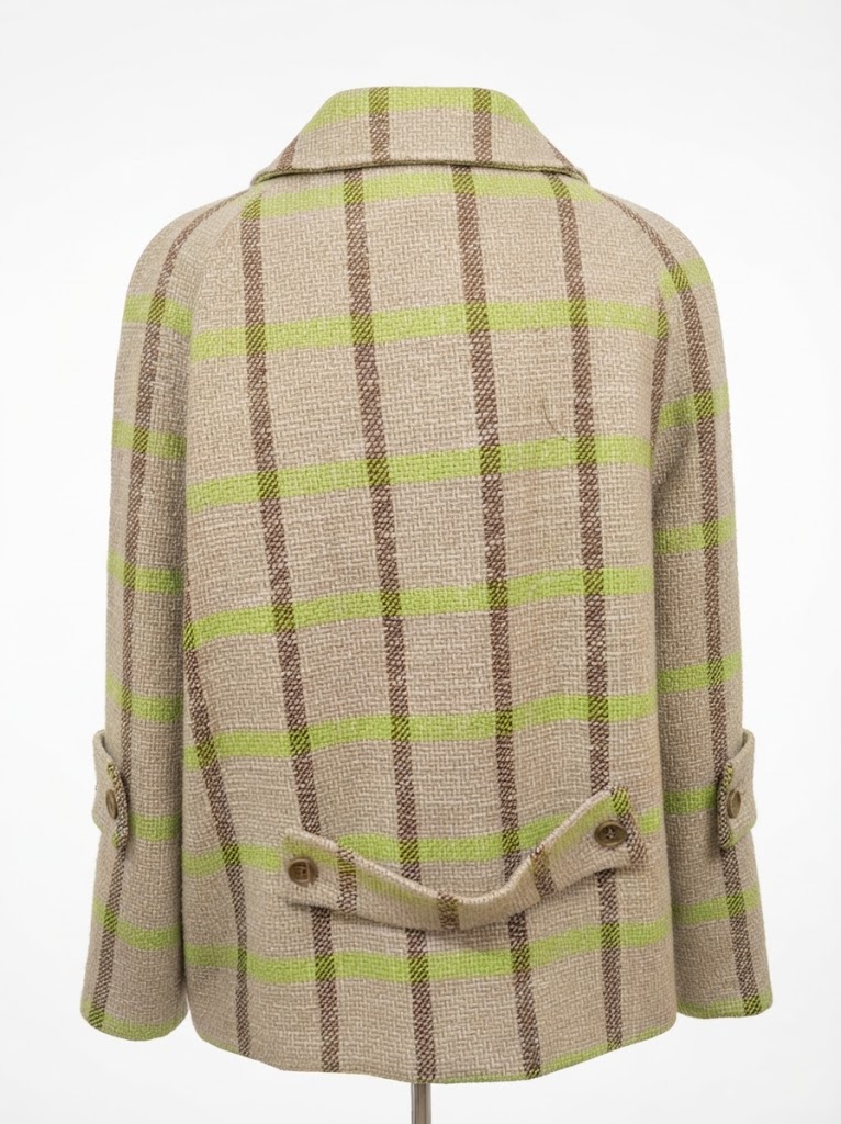 Sacou scurt dama din tweed cu carouri multicolor si guler rotund